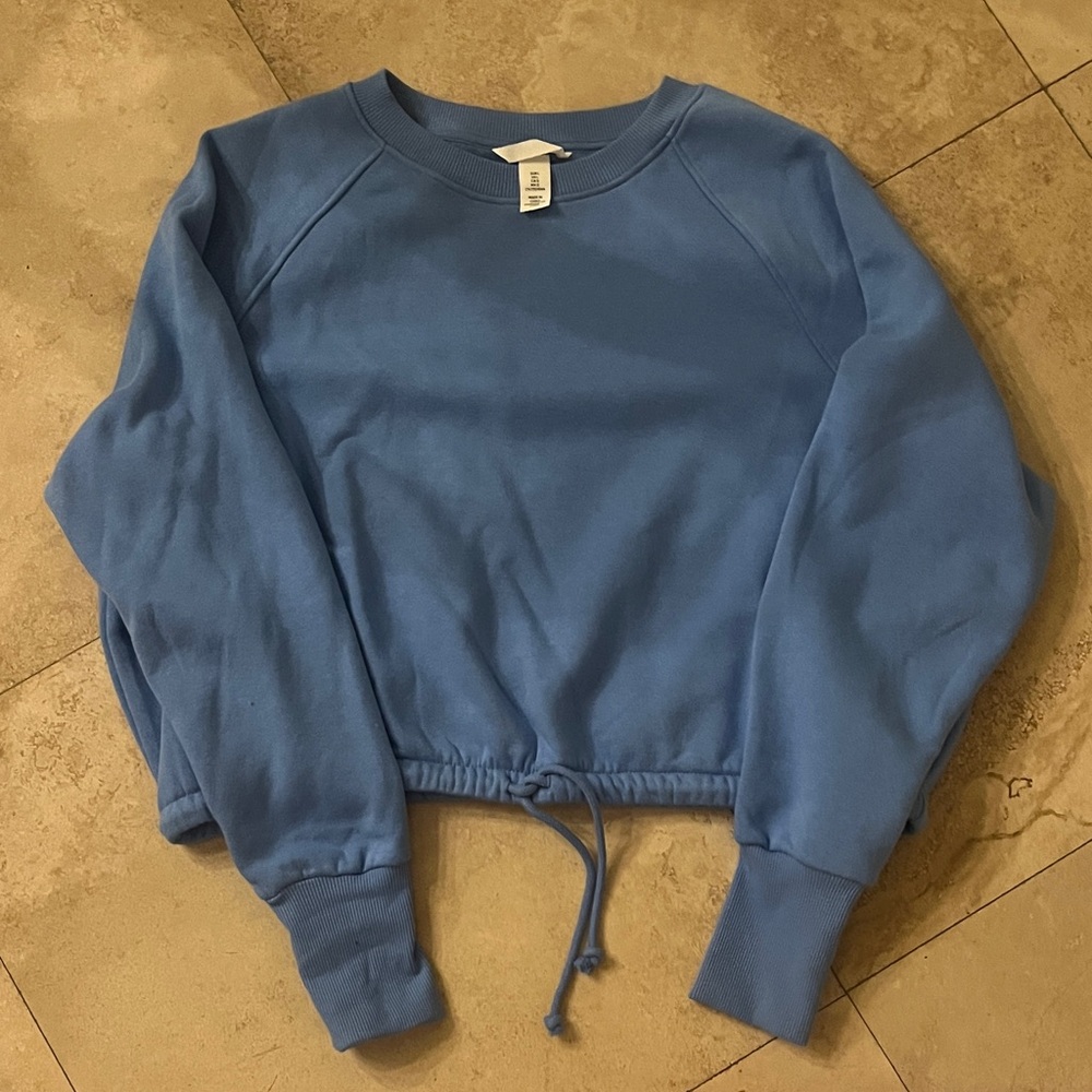 H&M Cropped Sweatshirt Never Worn